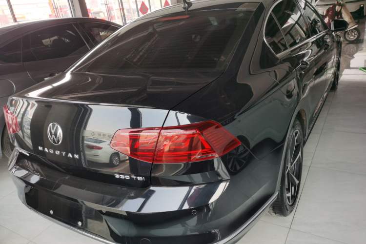 Used Volkswagen Magotan 2024 2 Million Units Zhongxiang Version 330TSI DSG Luxury Edition