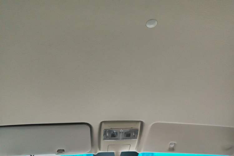 Used SRM Haoyun 2025 Launch Edition Farady 42.3 kWh 305 km 6 seats
