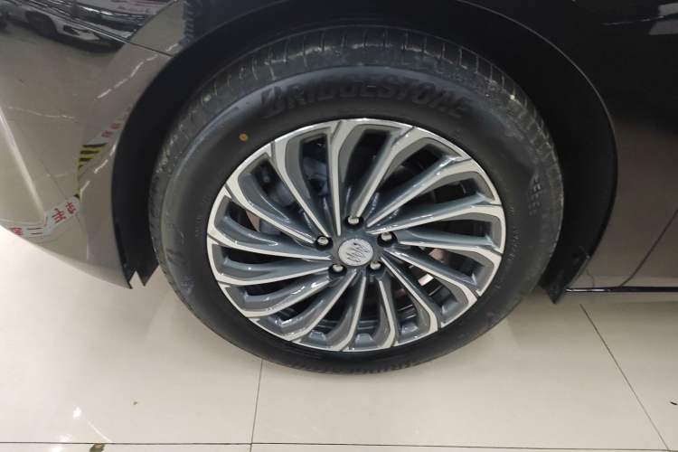 Used Buick LaCrosse 2026 Model 28T Platinum Edition
