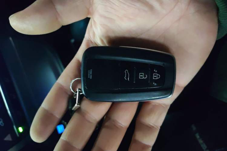 Used Toyota Prado 2018 3.5L Automatic SX Vehicle Key