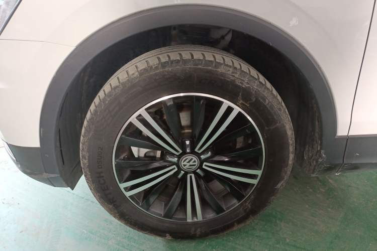 Used Volkswagen Tiguan L 2019 330TSI Automatic Two-Wheel Drive Luxury Edition China VI Standard