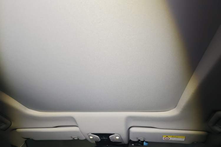 Used GAC Trumpchi GS8 2017 320T Two-Wheel Drive Luxury Smart Connectivity Version (7 Seats)