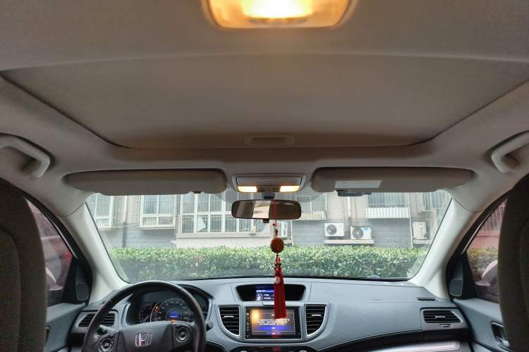 Used Honda CR-V 2015 2.4L two-wheel drive luxury version
