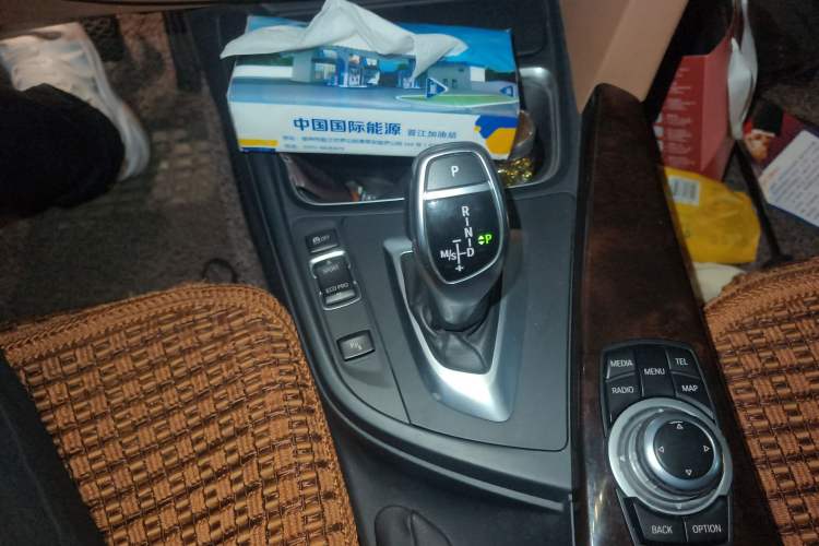 Used BMW 3 Series 2014 320Li Luxury Design Package
