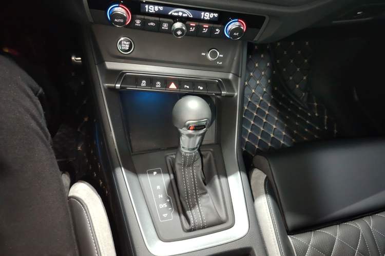 Used Audi Q3 2024 35 TFSI Fashion Dynamic Edition
