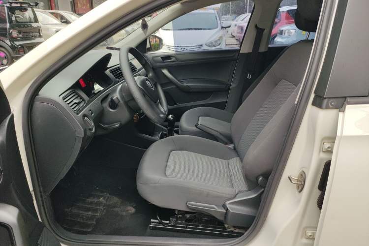 Used Volkswagen Santana 2016 1.6L Manual Fashion Edition