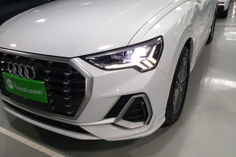 Used Audi Q3 2020 40 TFSI Fashion Dynamic Model
