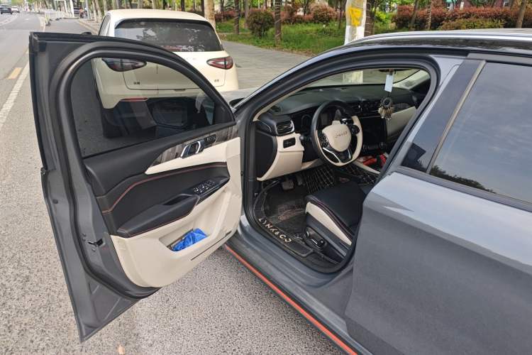 Used Lynk & Co 02 2018 1.5T DCT Two-Wheel Drive Zhaopu Version China V Standard Driver Seat