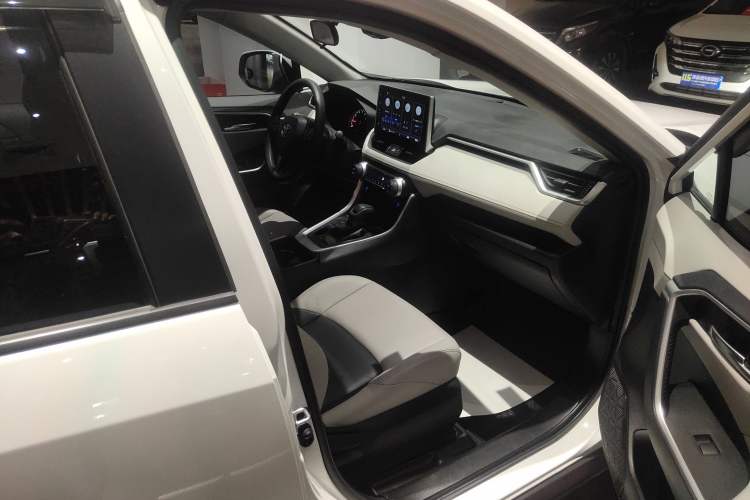 Used Toyota Wildlander 2020 2.0L CVT 4x4 Luxury Edition