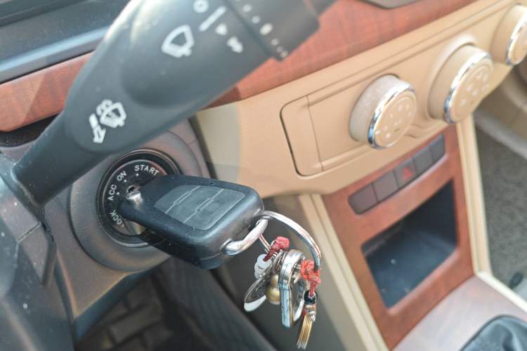 Used Roewe 350 2014 1.5L Manual Swift Edition
