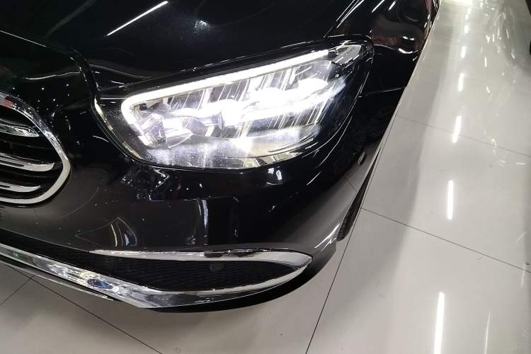 Used Mercedes-Benz E-Class 2021 E 300 L Sporty and Stylish Model Left Front Headlight