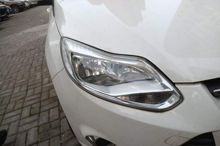 Used Ford Focus 2012 Sedan 1.6L Manual Fashion Edition
