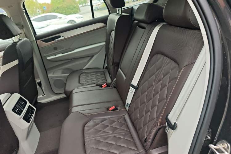 Used Volkswagen Tavendor 2023 380TSI Four-Wheel Drive R-Line Cruise Edition