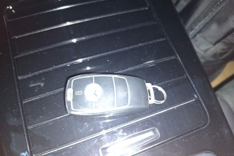 Used Mercedes-Benz A-Class 2022 Second Facelift A 200 L Sport Sedan Fashion Version
