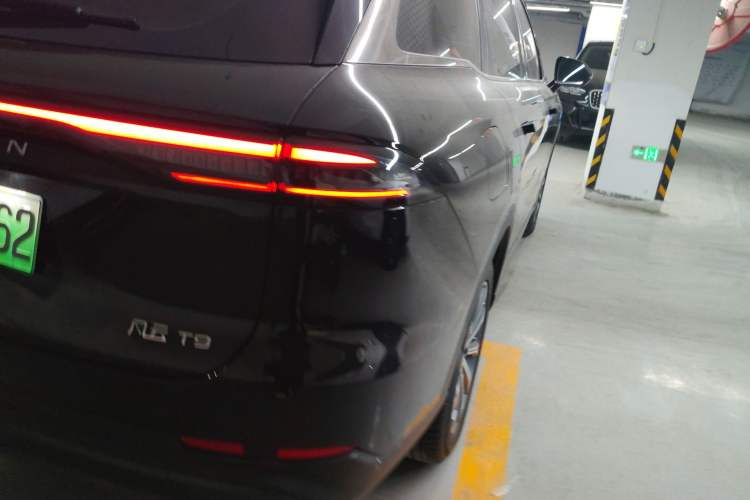 Used Chery Fengyun T9 2024 120 Long-Range Comfort Version 7-Seater Lithium-Ion Battery Right Rear Taillight