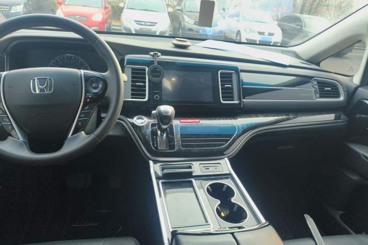 Used Honda Elysion 2019 2.0L Hybrid Luxury Edition
