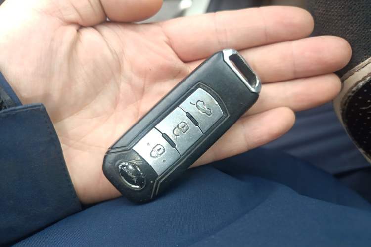 Used GAC Trumpchi GS5 2014 2.0L Automatic Two-Wheel Drive Anniversary Value Edition
