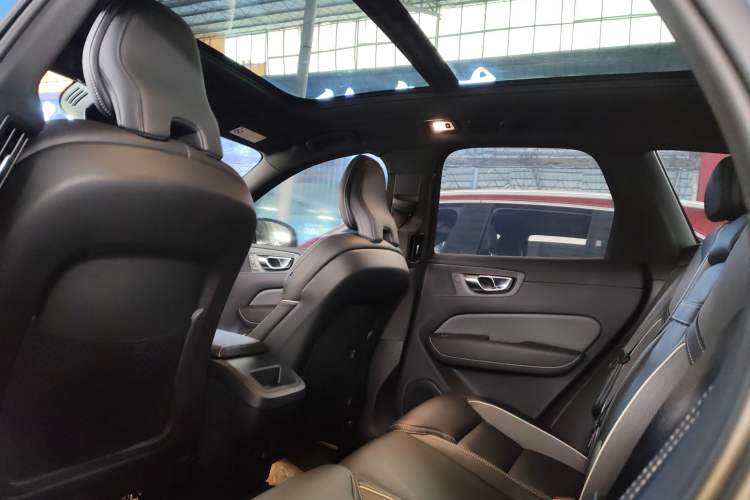 Used Volvo XC60 2020 T5 4x4 Smart & Dynamic Sport Edition