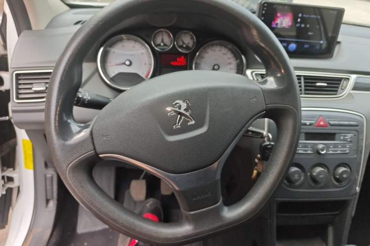 Used Peugeot 308 2014 Enjoy Edition Classic 1.6L Manual YouShang Model
