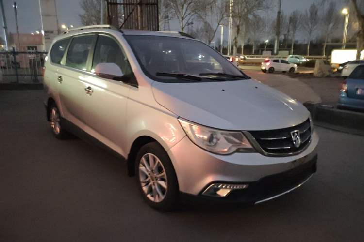 Used Baojun 730 2014 1.5L Manual Luxury Navigation ESP Version 7 Seats