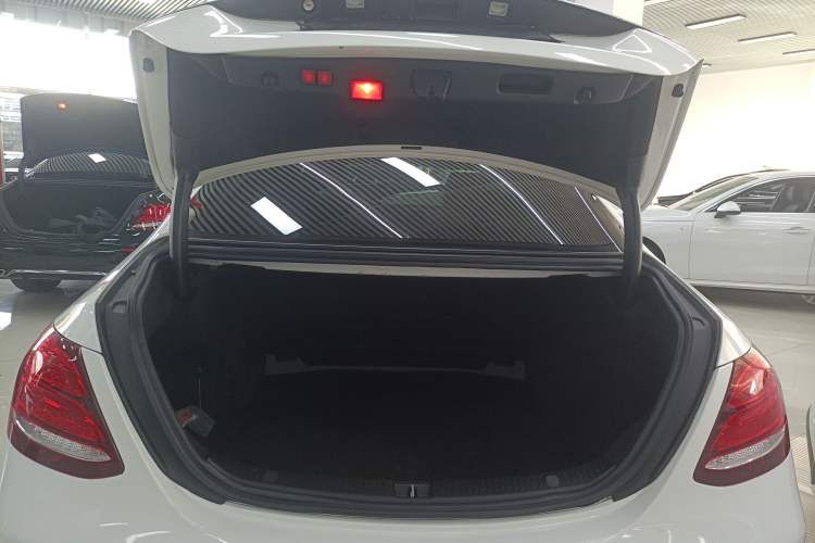 Used Mercedes-Benz E-Class 2018 Facelift E 200 L Sport Edition
