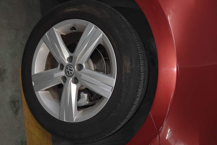 Used Volkswagen Lavida 2017 1.6L Automatic Fashion Edition
