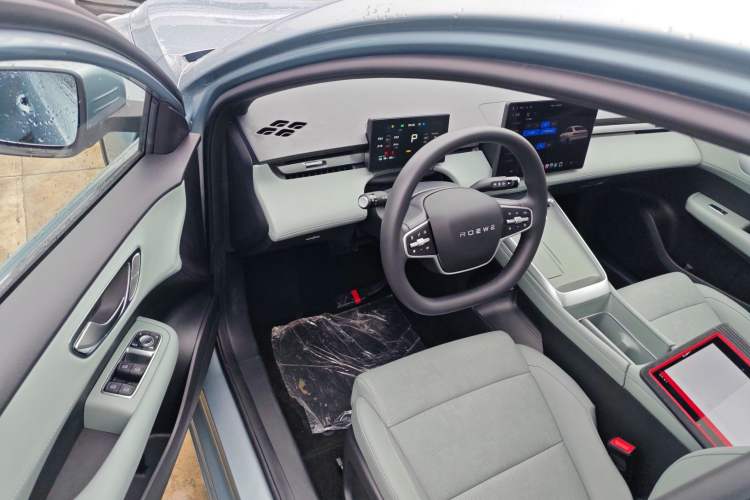 Used Roewe D6 2025 520km Smart Enjoyment Version
