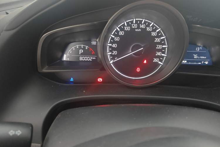 Used Mazda CX-4 2018 2.0L Automatic Two-Wheel Drive Blue Sky Premium Upgrade Version China V Standard