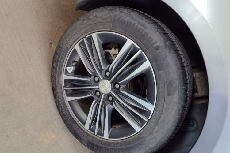 Used Peugeot 308 2016 1.6L Automatic Luxury Edition
