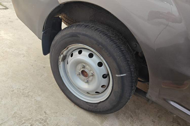 Used Jinbei Hiace X30 2020 1.5L Super-Comfortable Version China VI Standard SWC15M