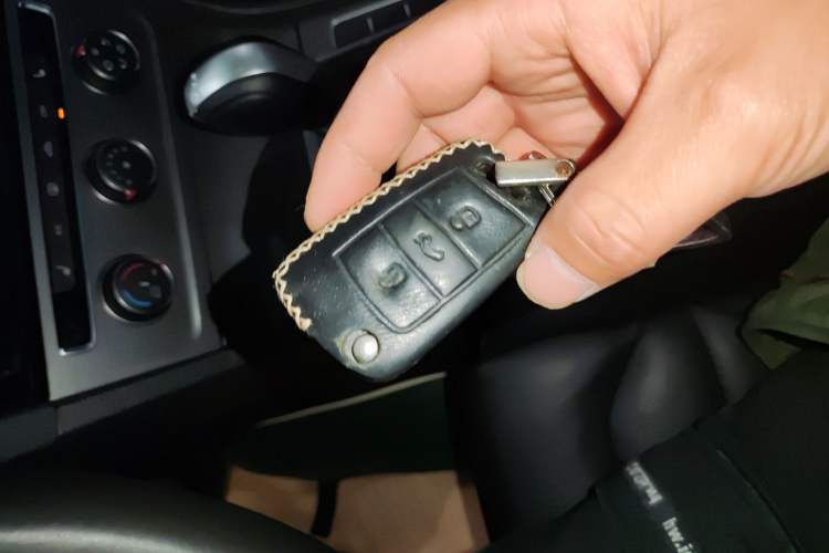 Used Volkswagen Golf 2016 230TSI Automatic Luxury Version Vehicle Key