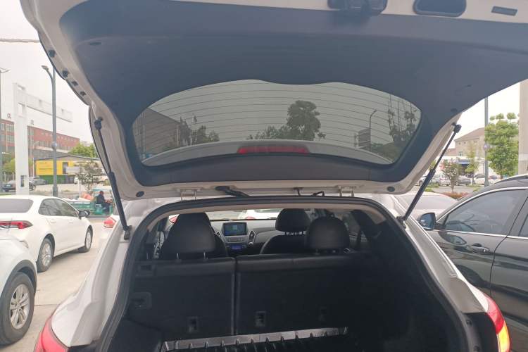 Used Hyundai ix35 2015 2.0L Automatic 2WD Smart Version China V Standard
