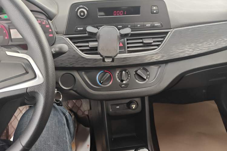 Used Baojun 310 2016 1.2L manual Comfort trim level
