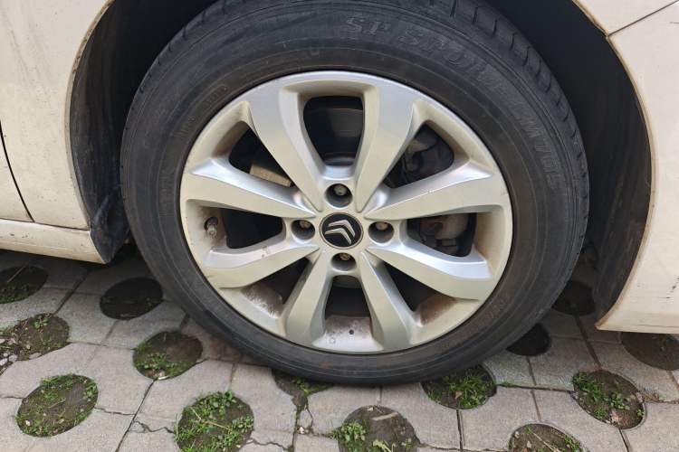 Used Citroen C4 Sega 2016 1.6L Manual Comfort Model
