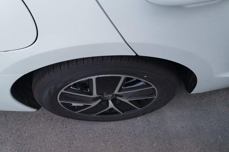 Used BYD Qin L 2025 DM-i Smart Drive 120KM Superior Model