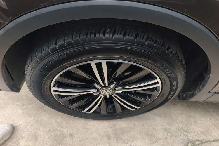 Used Volkswagen Tiguan L 2019 Updated Version 330TSI Automatic Two-Wheel Drive Panoramic Comfort Edition China VI Standard