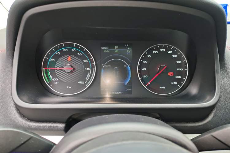 Used BYD Tang New Energy 2018 DM 2.0T All-Wheel Drive Smart Connect Advanced Model 7 Seats China V Emission Standard