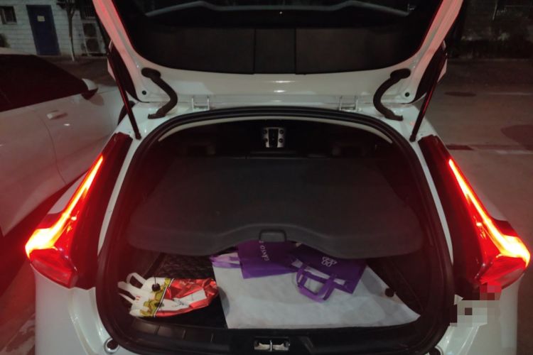 Used Volvo V40 2017 T3 Zhiya Edition Trunk