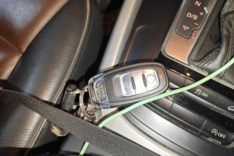 Used Audi Q5 2017 40 TFSI Ambition Edition Vehicle Key