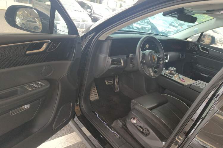 Used Hongqi E-HS9 2021 460 km Range Flagship Edition Six-Seater
