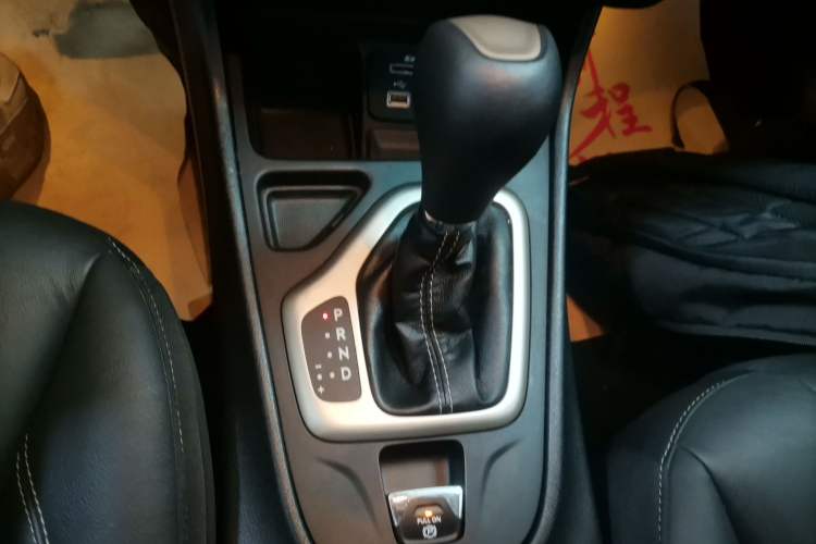 Used Jeep Cherokee 2016 2.0L Superior Edition