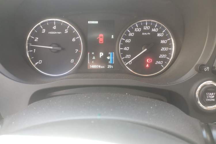 Used Mitsubishi Outlander 2013 2.4L 4x4 Luxury Navigation Edition 5 Seats