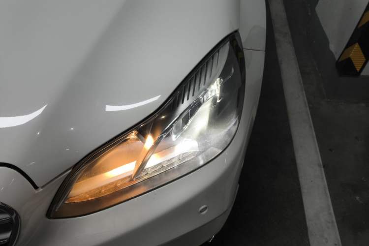 Used Mercedes-Benz E-Class 2015 Revised E 260 L Sporty and Stylish Edition
