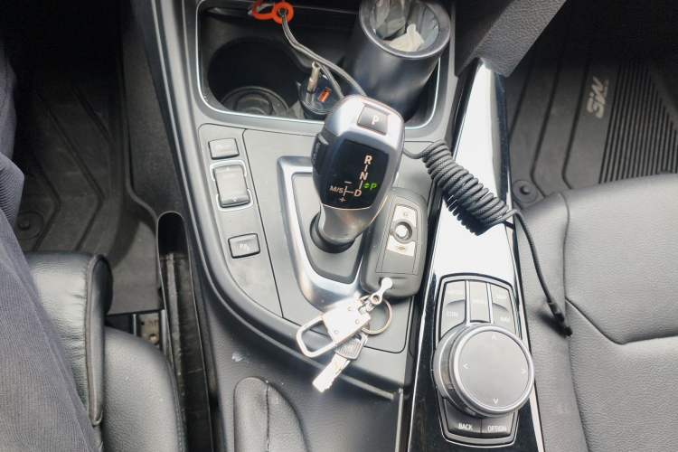 Used BMW 3 Series 2016 320Li Ambition Model
