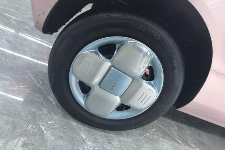 Used Geely Galaxy Panda 2023 Panda Mini 200km Endurance Bear Right Rear Wheel Hub