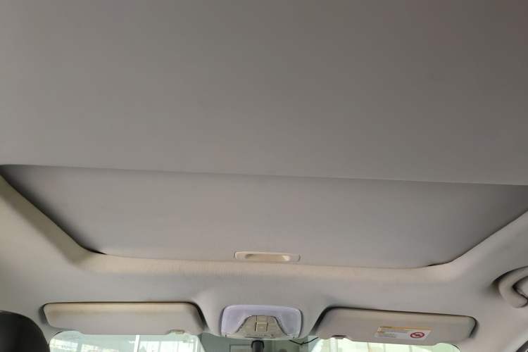 Used GAC Trumpchi GS4 2015 200T G-DCT Luxury Edition Headliner