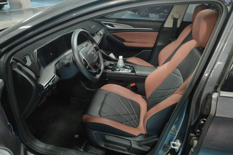 Used CHANGAN Eado 2023 Changan Edition PLUS Blue Whale NE 1.4T GDI DCT Prestige Version