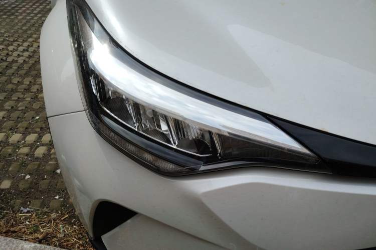 Used Toyota C-HR 2023 2.0L Comfort Edition Right Front Headlight