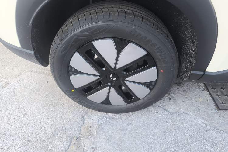 Used Wuling Bingo S 2025 Model 325km Deluxe Edition