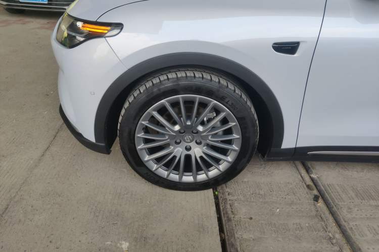 Used Leapmotor C11 2024 All-Electric 580 Luxury Edition Left Front Wheel Hub